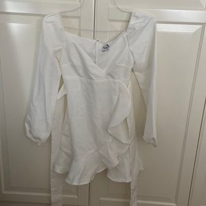 Princess polly white mini dress. NEVER WORN